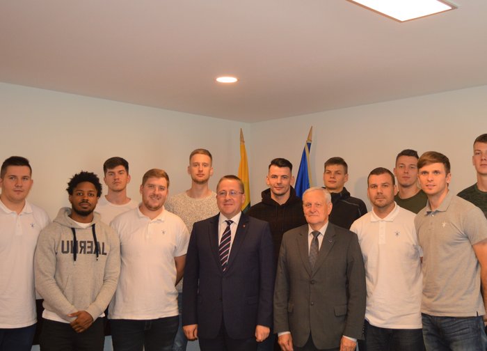  "Palangos kuršių" krepšininkams sėkmės NKL kovose linkėjo Palangos miesto vadovai