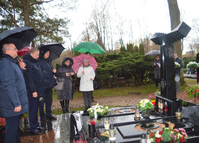 Pagerbtas į Amžinybę išėjusių Savivaldybės tarybos narių bei iškilių visuomenės veikėjų atminimas