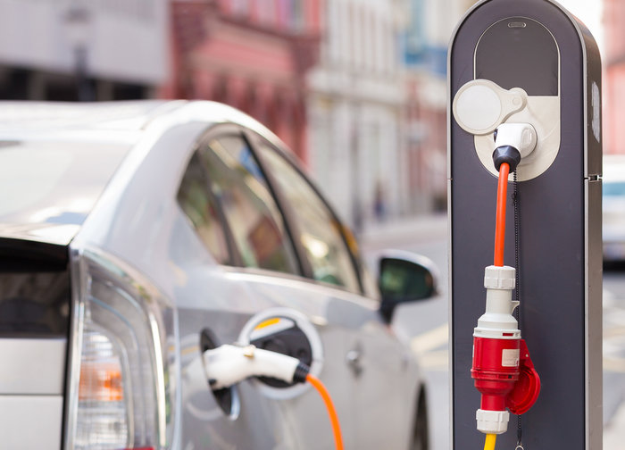 Europa įgauna pagrindą lenktynėse dėl elektromobilių pardavimo, o kaip Lietuva?