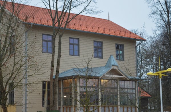 Atgimstantis Palangos Kurhauzas restauratorių kruopštumo reikalauja milimetrų tikslumu