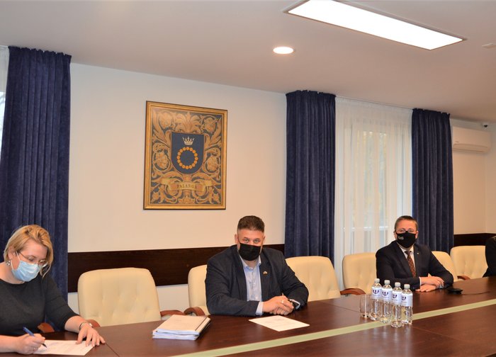 Ryškėja Šventosios uoste būsiančios žvejų infrastruktūros kontūrai