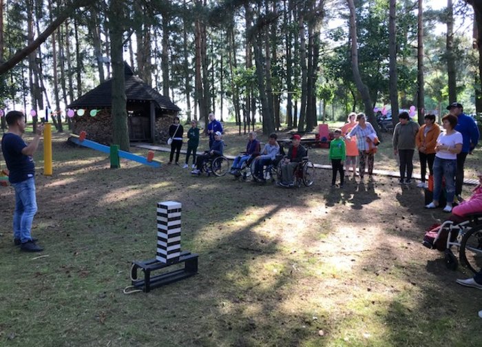Sutrikusio intelekto žmonių globos bendrija “Palangos viltis” vykdomo projekto “Šypsenų oazė”...