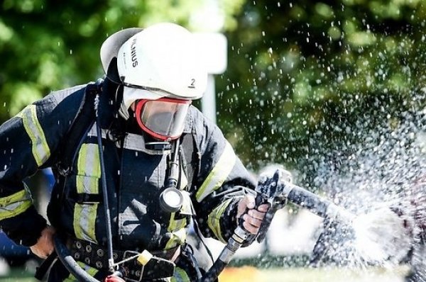 Ugniagesiai gelbėtojai: kuo reikia pasirūpinti, kad nekiltų gaisras 
