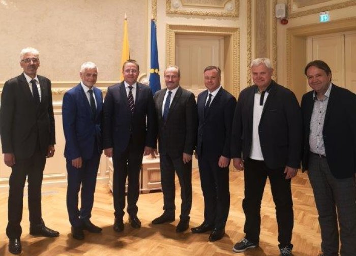 Vakarų Lietuvos savivaldybės, verslas ir mokslas susitarė, kokiomis kryptimis plėtos regiono...
