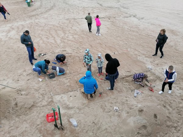 Edukacijos Palangoje: inscenizuoti archeologiniai kasinėjimai prie jūros tilto ir molio dirbtuvės...