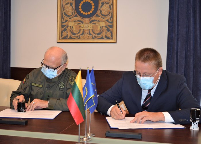 Atnaujinta bendradarbiavimo sutartis su Valstybės sienos apsaugos tarnybos Pagėgių pasienio rinktine