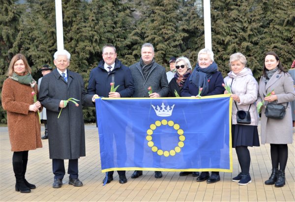 Iškilmingu vėliavų iškėlimu paskelbta renginių ciklo „Palangos dienos“ pradžia