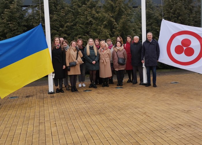 Minint Pasaulinę kultūros dieną  iškeltos Ukrainos ir Taikos vėliavos
