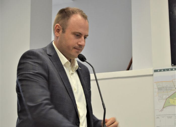 Prisiekė naujas Savivaldybės tarybos narys Martynas Girininkas