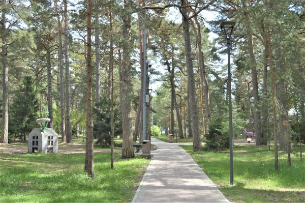 Pasakų parkas vakarais tapo dar šviesesnis ir jaukesnis
