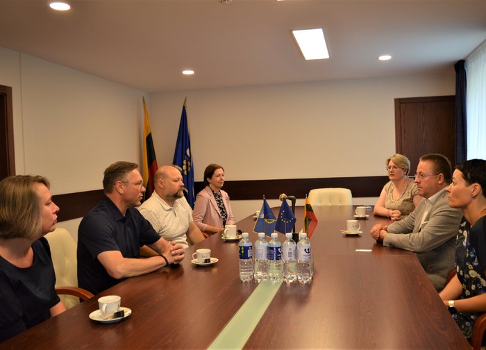 Susitikime su JAV lietuvių bendruomenės krašto valdybos nariais kalbėta apie bendradarbiavimo...
