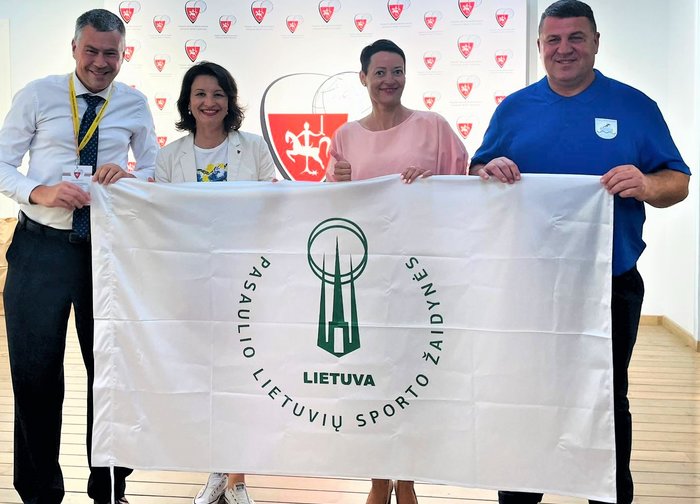 Palanga perėmė Pasaulio lietuvių sporto žaidynių vėliavą – tautiečius sukvies 2025-aisiais