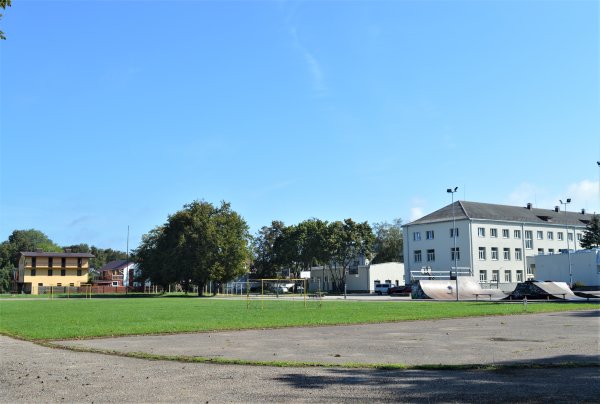 Pasirašyta rangos darbų sutartis dėl Palangos senosios gimnazijos stadiono atnaujinimo