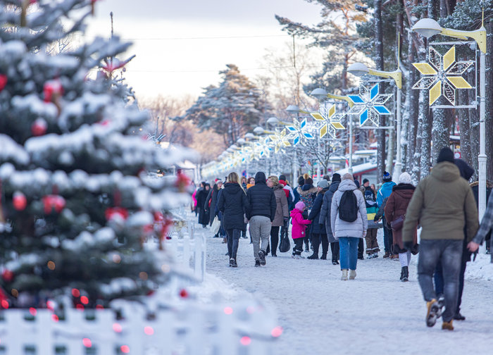 Palanga pradeda šventinį Kalėdų laikotarpį: įžiebiama išskirtinė eglių eglė, viešbučiai siūlo...