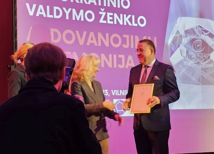 Palangos savivaldybei Vilniuje įteiktas Europos Tarybos įsteigtas gero demokratinio valdymo ženklas