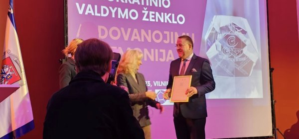 Palangos savivaldybei Vilniuje įteiktas Europos Tarybos įsteigtas gero demokratinio valdymo ženklas