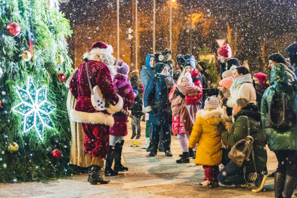 Įžiebti Kalėdų eglę Palangoje sugrįžta grafai Tiškevičiai su muzikiniu atvirlaiškiu