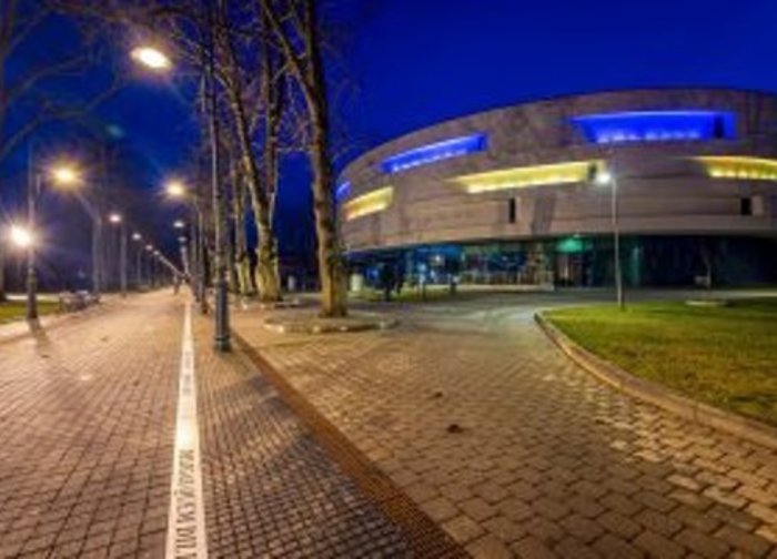 Vasario 24 d. Palangos tiltas ir Koncertų salė nušvis mėlyna ir geltona spalvomis – taip Palanga...