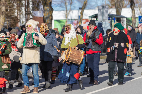 Nuo stintų prie blynų – Užgavėnių smagybės Palangoje