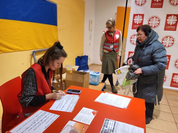 Daugiau nei 30-yje Lietuvos miestų Caritas rinks paramą Ukrainai