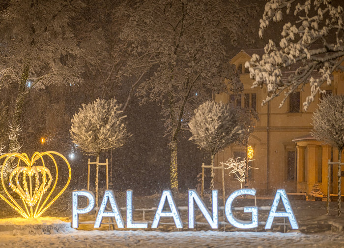 Jau netrukus Palanga įžiebs dvi Čiurlionio ir dar mažiausiai 90 eglučių – menininko paveikslų...