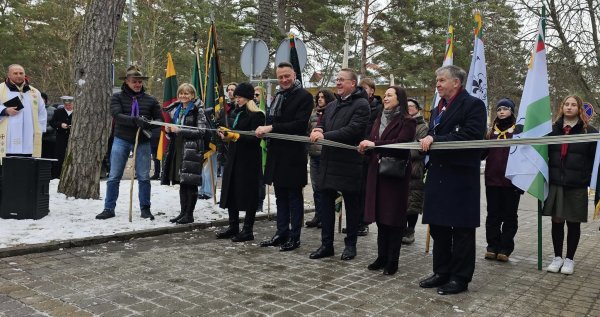 Iškilmingai atidaryta Roberto Baden-Povelio alėja