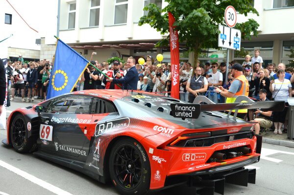 Ketvirtadienį Palanga aidėjo nuo sportinių automobilių – prasidėjo „Aurum 1006 km powered by...