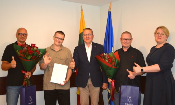 Tarptautinės mokinių geografijos olimpiados laimėtojui Tomui Jakubauskui – miesto vadovų...
