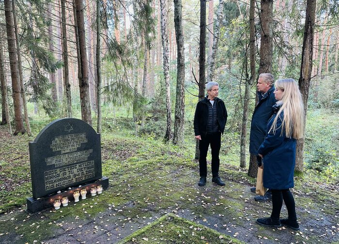 Prisimintos tragiškos Palangos žydų – moterų, vaikų ir pagyvenusiųjų – žudynės  Kunigiškių miške