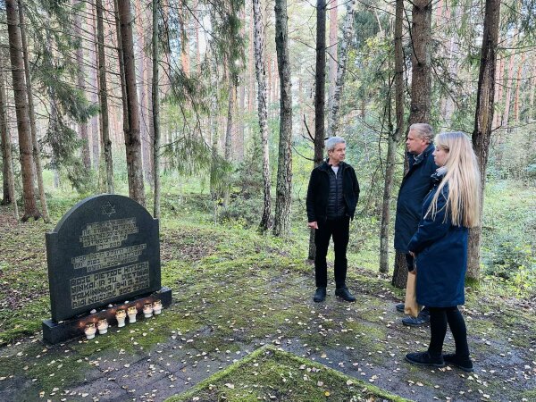 Prisimintos tragiškos Palangos žydų – moterų, vaikų ir pagyvenusiųjų – žudynės  Kunigiškių miške