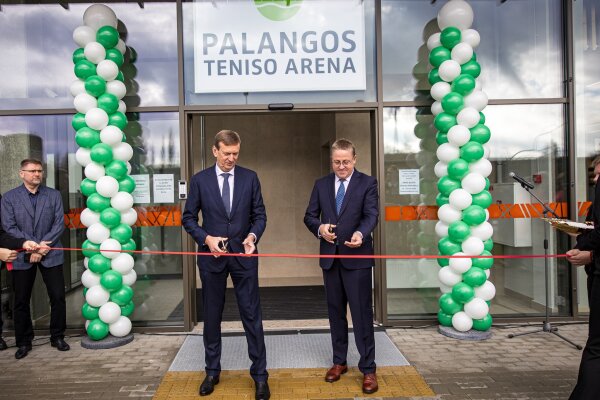 Palangoje duris atvėrė pirmieji uždari teniso kortai