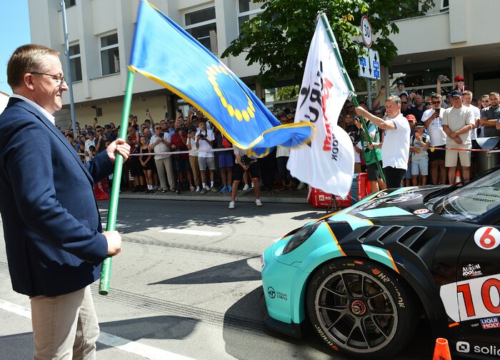Ketvirtadienį Palangoje riaumojo sportiniai automobiliai – vyko tradicinės sprinto varžybos