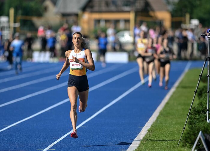 Lietuvos čempionate Palangoje – pasaulio rekordininkas Mykolas Alekna, už Atlanto žibanti Gabija...