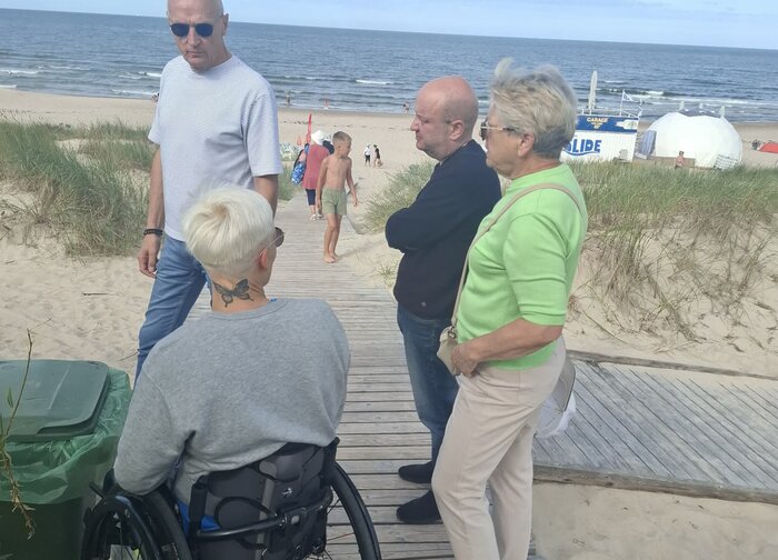 Asmenų su negalia gerovės taryba vertino paplūdimio Šventojoje prieinamumą