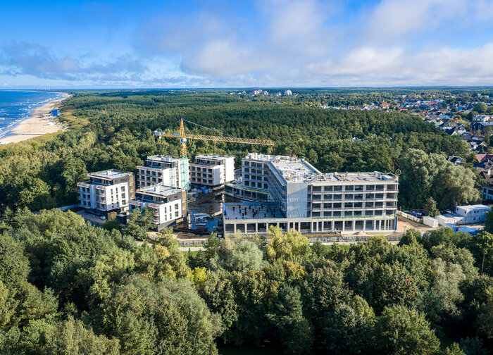 Palangoje statomas „Palanga Marriott Resort & Spa“ pasiekė aukščiausią tašką – iškeltas vainikas