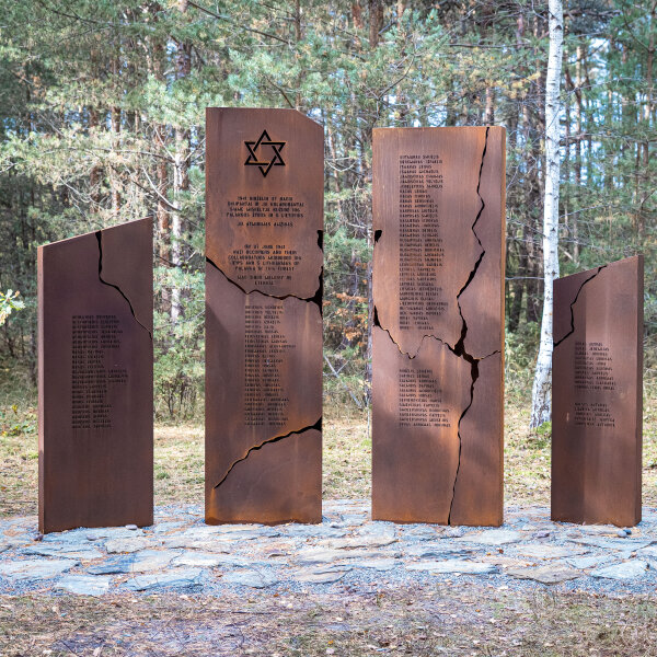 Palangoje atidengtas Holokausto aukoms skirtas memorialas „Tylaus šauksmo erdvė“