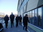 LKF atstovai apžiūri statomą sporto kompleksą. 