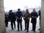 POlicijos ir miesto vadovai perkerpa juostelę. 
