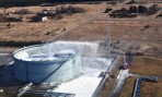 Vienas iš pratybų elementų - tariamo gaisro gesinimas Būtingės naftos terminale