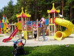 Vaikų parkas Palangoje - pamėgta jaunų šeimų laisvalaikio leidimo vieta. 